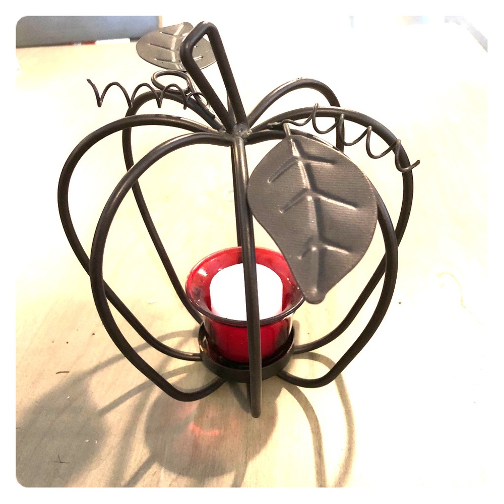 Metal Pumpkin Candle Holder - Picture 1 of 5